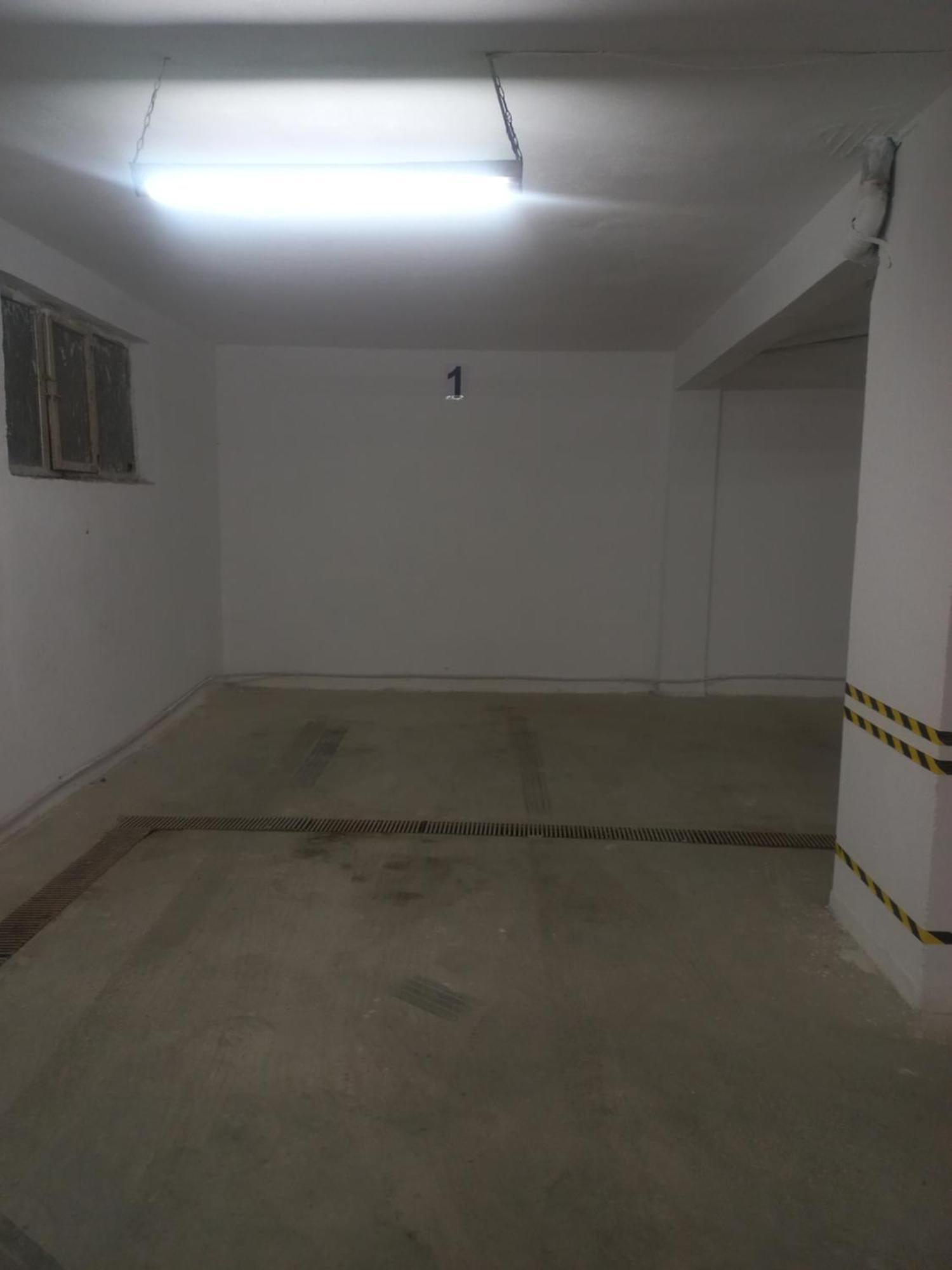 Central 3 Modern Apartment With Free Parking Сере Экстерьер фото